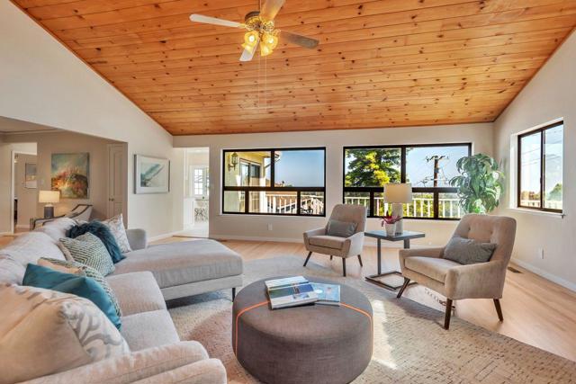 3709 Kenwood Avenue, San Mateo CA: https://media.crmls.org/mediaz/65df8639-0db9-488d-a0d6-05f0f05626b4.jpg