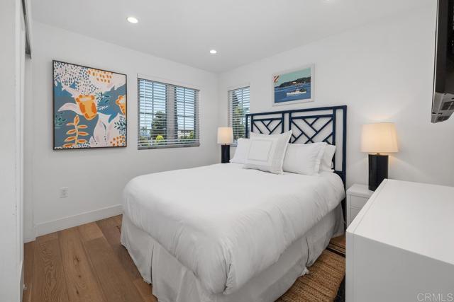 Detail Gallery Image 16 of 22 For 8014 La Jolla Shores Dr, La Jolla,  CA 92037 - 3 Beds | 3/1 Baths
