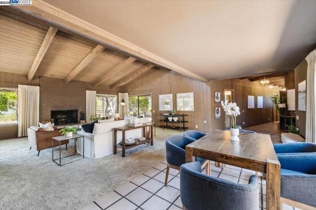 15335 Via Los Tulares, Carmel Valley CA: https://media.crmls.org/mediaz/65e00465-a904-4529-aa31-d1fe6c678c8b.jpg