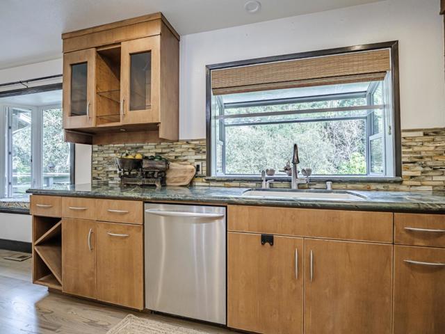 261 Dry Creek Road, Aptos CA: https://media.crmls.org/mediaz/65e0d1fa-5414-4196-9462-5a4ab1cf29f1.jpg