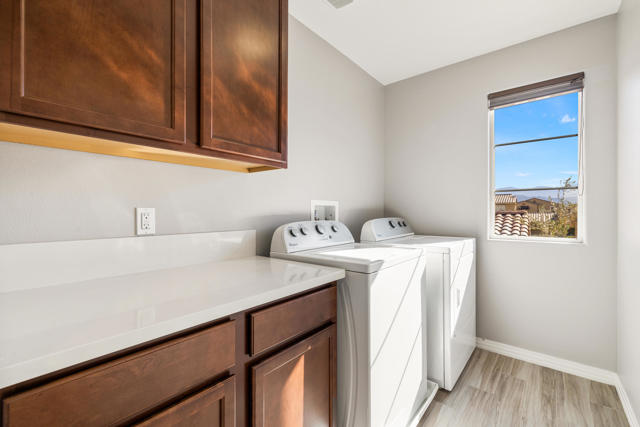 80025 Silver Sage Lane, La Quinta CA: https://media.crmls.org/mediaz/65e1968b-715e-4f19-a272-b13b984e9942.jpg