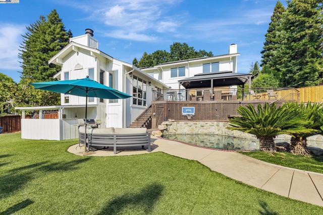 324 Merrilee Place, Danville CA: https://media.crmls.org/mediaz/65e1a06e-273d-4f96-b99e-8c921d4a0434.jpg
