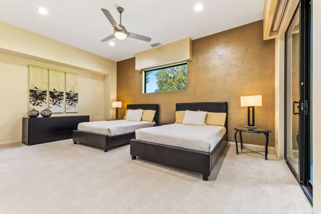 15 Sun Ridge Circle, Rancho Mirage CA: https://media.crmls.org/mediaz/65e256b4-e476-4a8c-a61f-cbb6382af92a.jpg