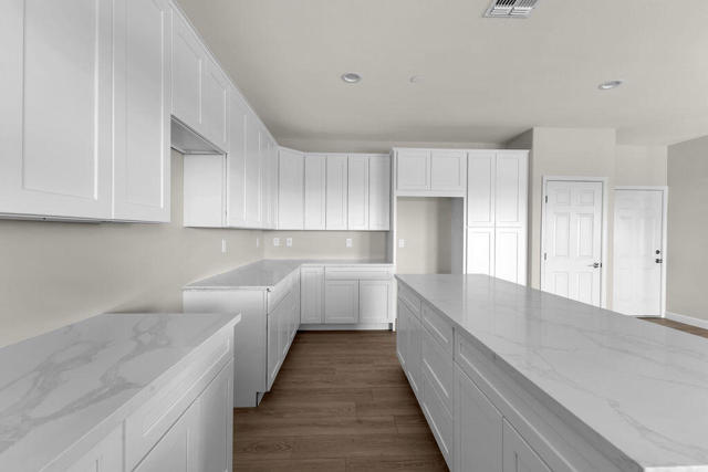 Image 10 of 49 For 65361 Avenida Dorado