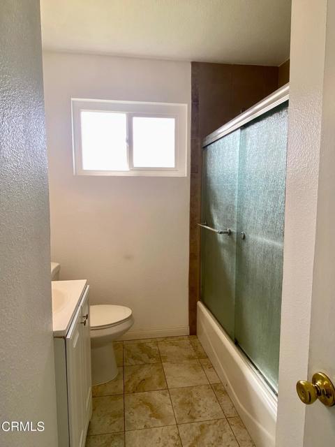 Detail Gallery Image 8 of 13 For 4633 S B St, Oxnard,  CA 93033 - 3 Beds | 2 Baths