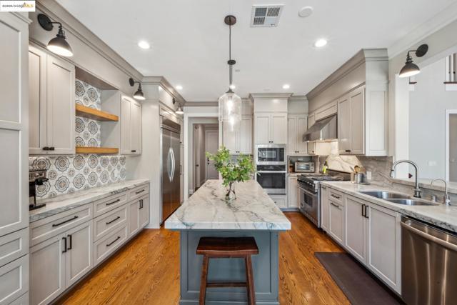 21 Samantha Dr, Lafayette CA: https://media.crmls.org/mediaz/65e3c347-21f6-49f9-8e06-d1609925c8df.jpg