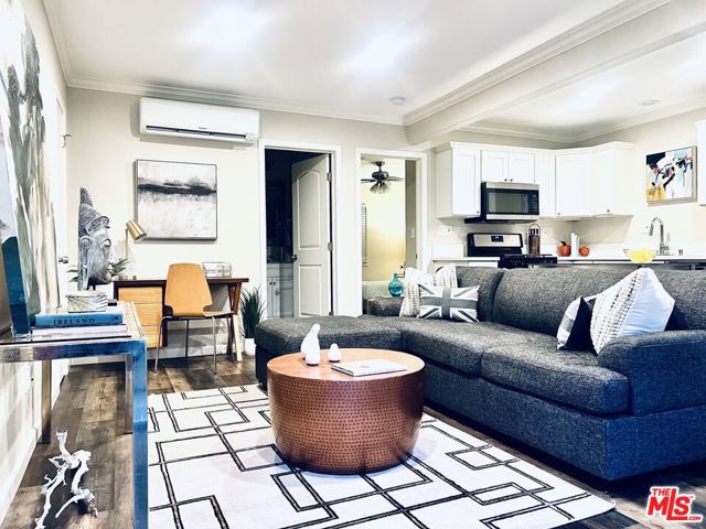 1618 N Kenmore Avenue, Los Angeles CA: https://media.crmls.org/mediaz/65e3e27d-31b6-48a5-a458-a889156c3b08.jpg