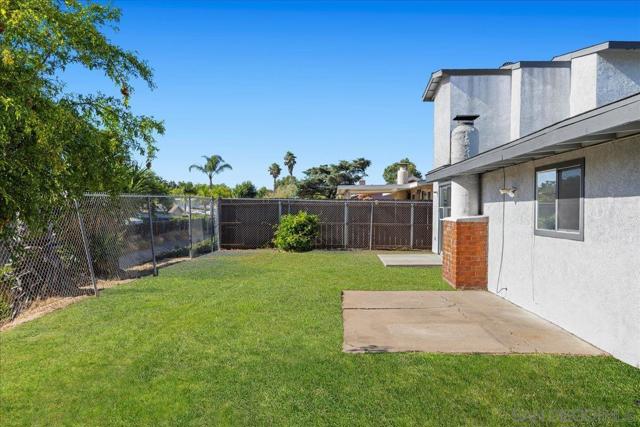 13752 Frame Rd, Poway CA: https://media.crmls.org/mediaz/65e62b60-7938-4cc7-a41e-66ce14e5106f.jpg