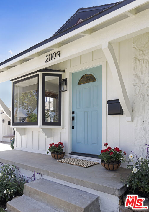 21109 Longworth Avenue, Lakewood CA: https://media.crmls.org/mediaz/65e6652c-a23d-49b7-9ce1-10e81a0d5a73.jpg