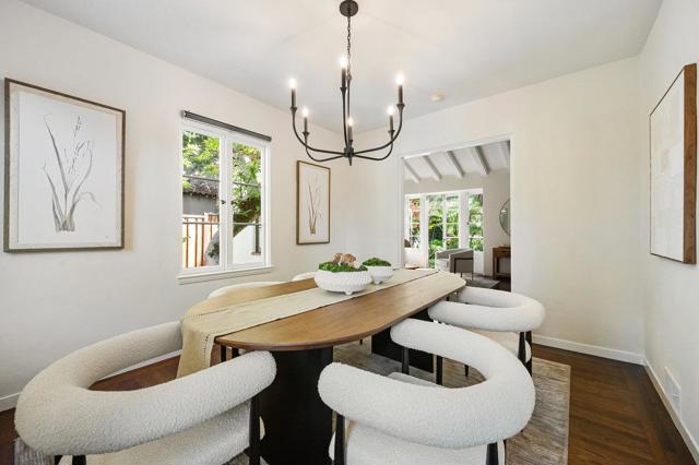 618 Occidental Avenue, San Mateo CA: https://media.crmls.org/mediaz/65e6b6ea-9405-42c5-8649-0a858b51c081.jpg