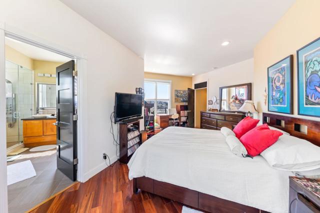 440442 29th Street, San Francisco CA: https://media.crmls.org/mediaz/65e6cc72-2fc5-4014-8196-3f54fc7ca47c.jpg