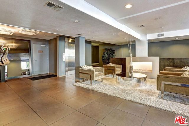 141 S Clark Drive, West Hollywood CA: https://media.crmls.org/mediaz/65e816f5-ee34-44ac-ad4b-cd325eb4789d.jpg