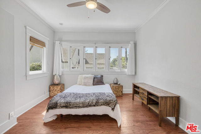 991 Palm Terrace, Pasadena CA: https://media.crmls.org/mediaz/65e81d90-3dc2-4231-b284-0d71299b82f4.jpg