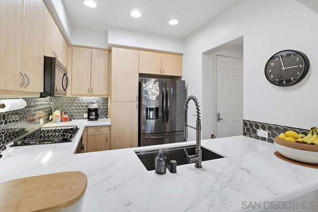8233 Station Village Ln, San Diego CA: https://media.crmls.org/mediaz/65e8406c-e42e-43b7-8c38-0ffc58da56a3.jpg