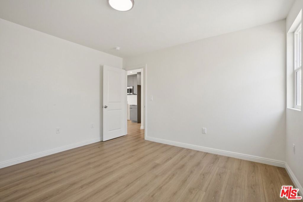 MLS #25567415 img 19