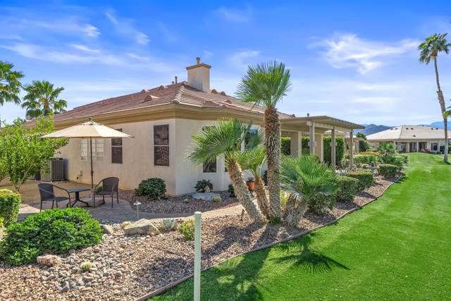 80610 Prestwick Place, Indio CA: https://media.crmls.org/mediaz/65e887eb-51da-465d-b0ee-7d4934512708.jpg
