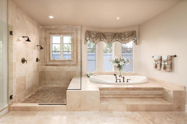 Image 33 of 44 For 14211 Dalia Dr