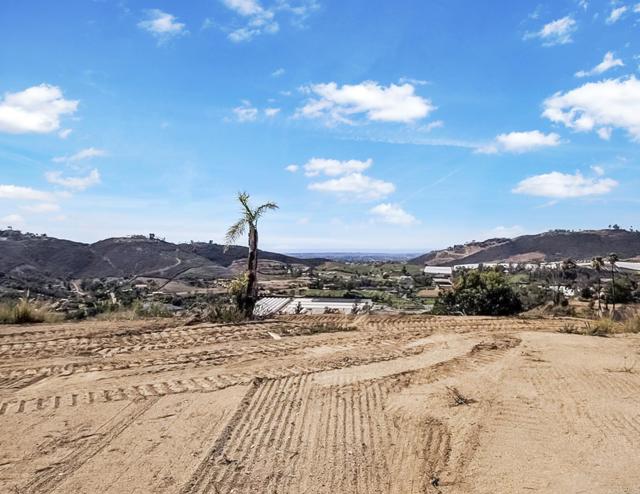 3020 Lynn Lane, San Marcos CA: https://media.crmls.org/mediaz/65e9d3f1-4149-4d3a-99b0-5254bd8abe48.jpg