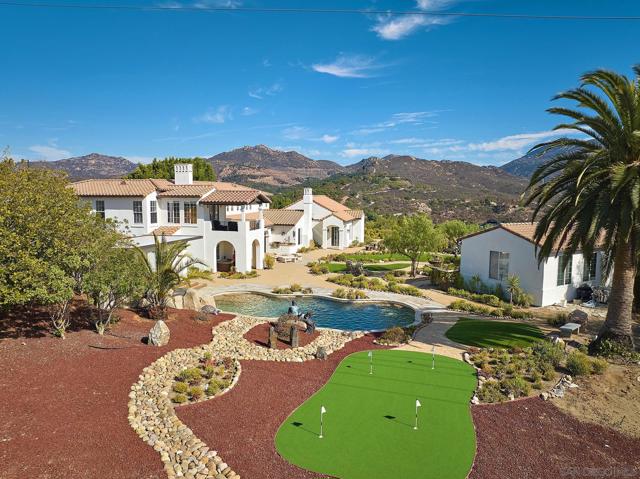 17010 Butterfield Trl, Poway CA: https://media.crmls.org/mediaz/65ea827c-2802-4085-8fe7-5afd27795b1c.jpg