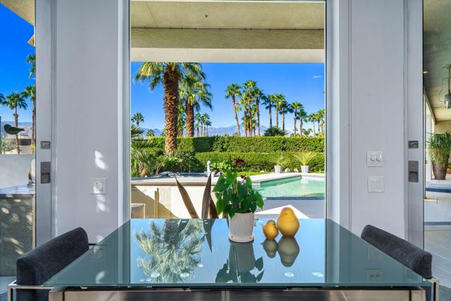 14 Stephen Terrace, Rancho Mirage CA: https://media.crmls.org/mediaz/65eaa57c-6e95-4fab-86a9-e8ca14de1592.jpg