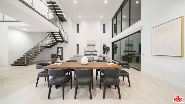 11782 N Hillsborough Lane, Porter Ranch CA: https://media.crmls.org/mediaz/65eb1bb0-5953-4198-a73a-3e9f6540a050.jpg
