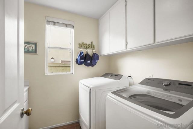 11506 Village Ridge Rd, San Diego CA: https://media.crmls.org/mediaz/65eb4521-1149-410e-91a2-ede93cda5bfc.jpg
