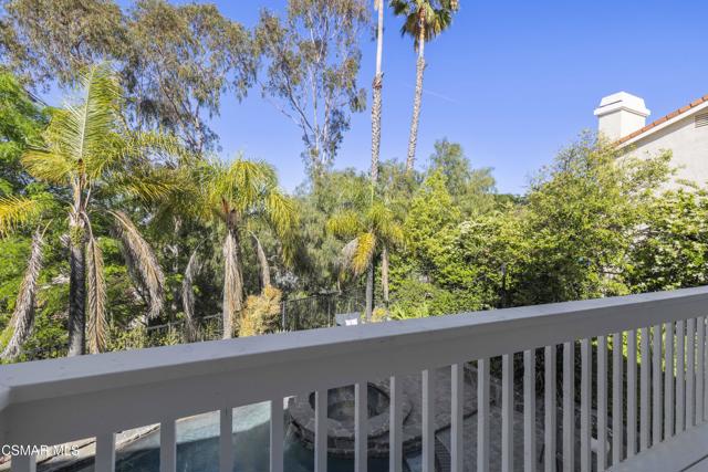 287 Golden Fern Court, Simi Valley CA: https://media.crmls.org/mediaz/65eb46af-da76-4fc1-b3f8-6b5f9a9e378b.jpg