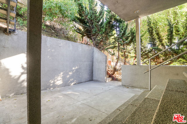 364 Pershing Drive, Playa del Rey CA: https://media.crmls.org/mediaz/65eb7388-28eb-4a47-95e4-a4cd1902f711.jpg