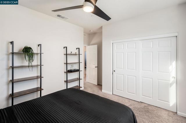 9603 Del Seis Dr, Sacramento CA: https://media.crmls.org/mediaz/65ec3b41-506b-4ead-b935-c74124ee4f65.jpg