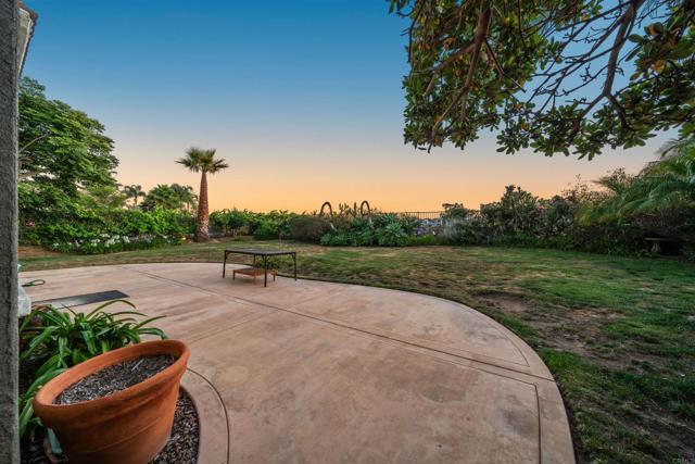 1033 Goldeneye, Carlsbad CA: https://media.crmls.org/mediaz/65ec683b-8461-461b-9c74-c91d9c067898.jpg