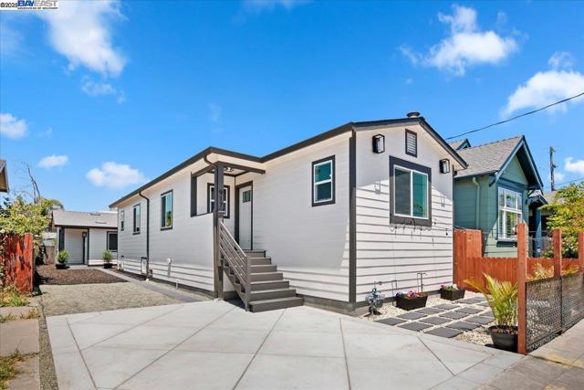 917 Channing Way, Berkeley CA: https://media.crmls.org/mediaz/65ecc634-bf9f-4ffb-b0fd-38f388913dda.jpg