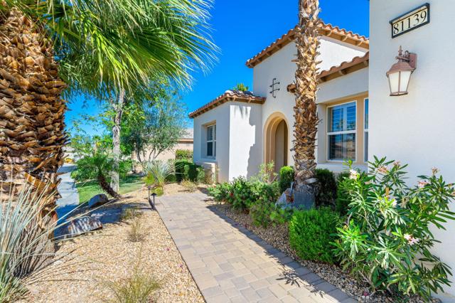 81139 Laguna Court, La Quinta CA: https://media.crmls.org/mediaz/65ecd8a1-7a71-49a2-9f5d-c332e857f392.jpg