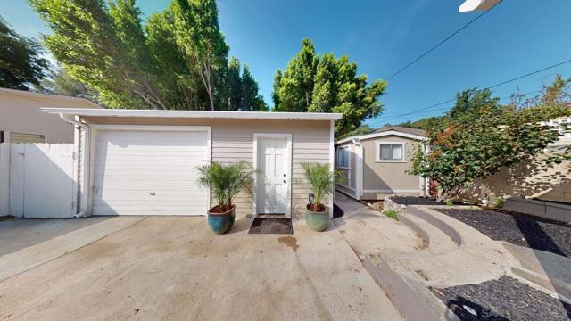 Image 37 of 52 For 2230 Waltonia Dr