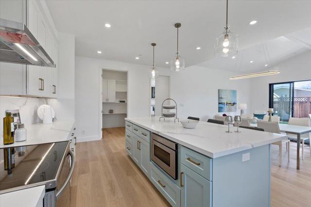 2572 Borax Drive, Santa Clara CA: https://media.crmls.org/mediaz/65ed96e2-997c-427e-9e64-31b3cb8f5b23.jpg