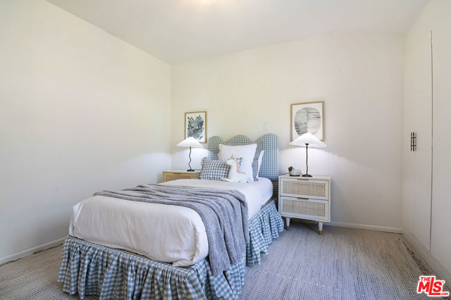 110 S Fuller Avenue, Los Angeles CA: https://media.crmls.org/mediaz/65ede3d6-f9e2-4789-bec3-9d34d8d2a8b3.jpg