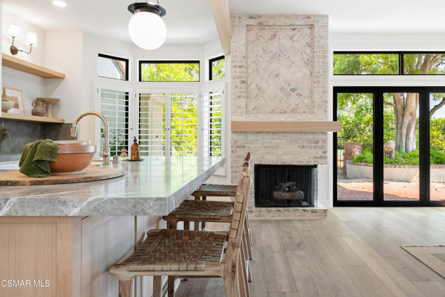 4212 Par Five Drive, Westlake Village CA: https://media.crmls.org/mediaz/65ee53b7-20b1-4a73-ab29-f95d7348be64.jpg