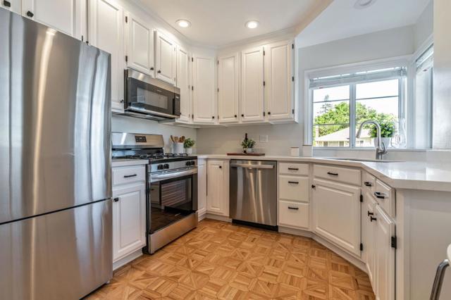 1620 Chestnut Street, San Carlos CA: https://media.crmls.org/mediaz/65ee94c1-f0fa-422c-9f6f-f2ac12c1fcd0.jpg