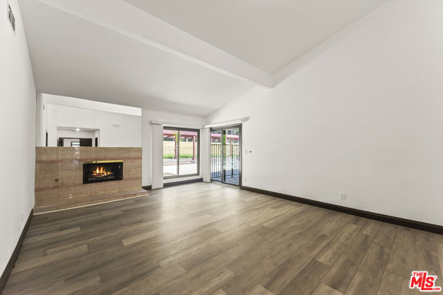 9724 Bothwell Road, Northridge CA: https://media.crmls.org/mediaz/65f04f84-d0e8-442e-89c0-1146da656926.jpg