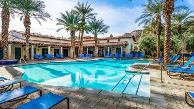48649 Classic Drive, La Quinta CA: https://media.crmls.org/mediaz/65f17cab-03ed-4afe-9ee9-d8460f95395a.jpg