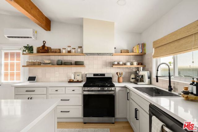 4938 O Sullivan Drive, Los Angeles CA: https://media.crmls.org/mediaz/65f23c31-7bd5-4a2a-9e72-7c2dbeb76c14.jpg