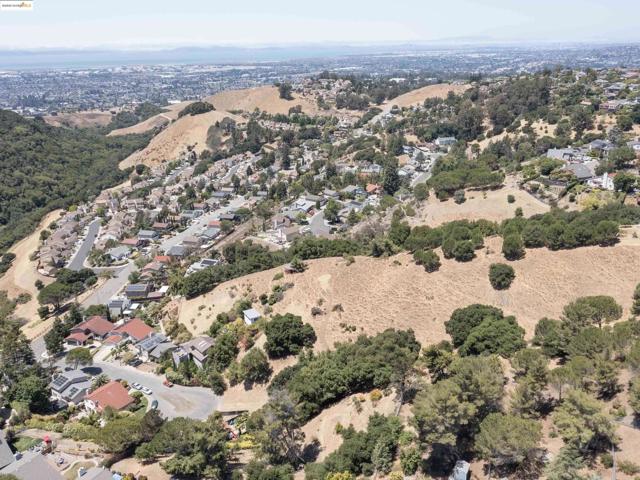 3446 Eureka Ct, Hayward CA: https://media.crmls.org/mediaz/65f256a7-45b9-4f62-a985-475781fd7b6e.jpg