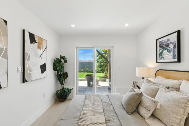 1815 18th Avenue, San Francisco CA: https://media.crmls.org/mediaz/65f2c1ee-8ce3-49e3-ac20-54e79c6b5eb2.jpg