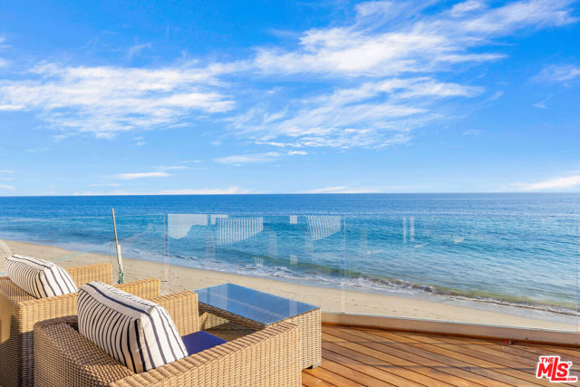 27336 Pacific Coast Highway, Malibu CA: https://media.crmls.org/mediaz/65f2d09c-2013-4478-9cb7-da2898b0a546.jpg