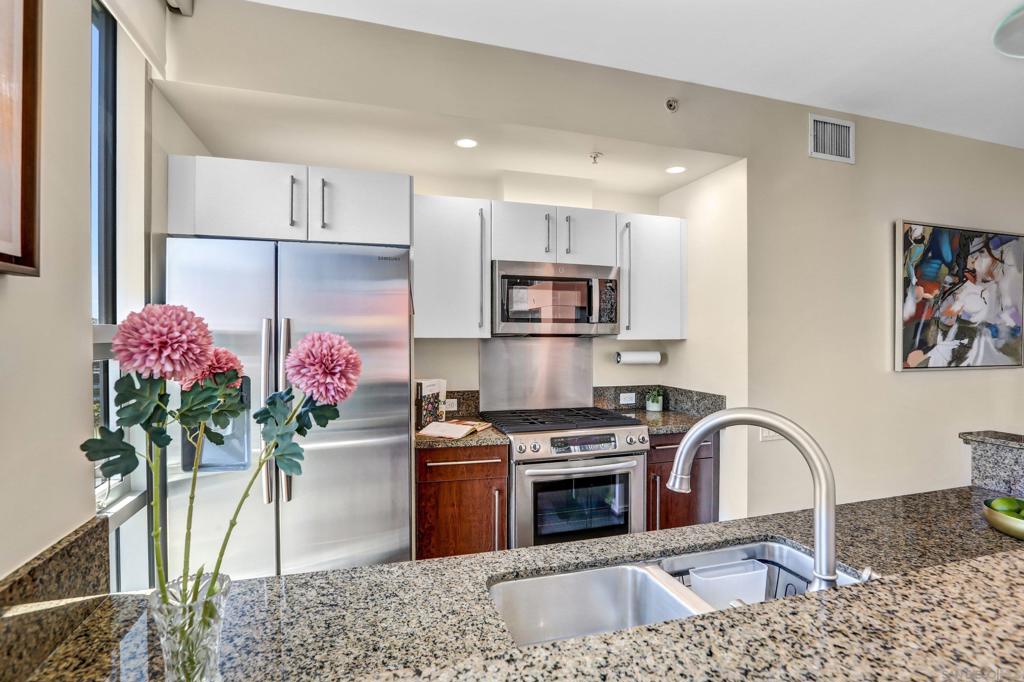 321 10th Ave - photo 16