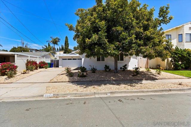 3961 Mount Aladin Ave, San Diego CA: https://media.crmls.org/mediaz/65f384ff-fa80-4f12-a57c-f97cab469123.jpg