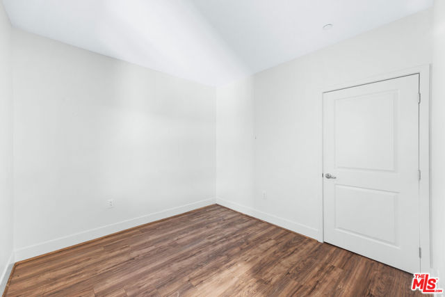 5232 Satsuma Avenue, North Hollywood CA: https://media.crmls.org/mediaz/65f4b01d-a47d-48d3-b828-fc4ce91ef60b.jpg