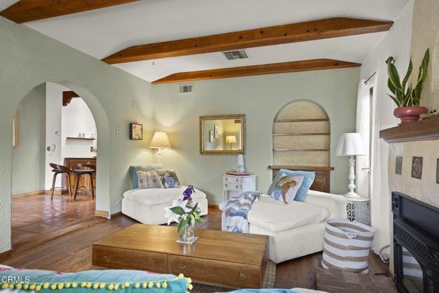 308 Topa Topa Drive, Ojai CA: https://media.crmls.org/mediaz/65f4b395-e48e-45bd-a6e7-154bc4f9580f.jpg