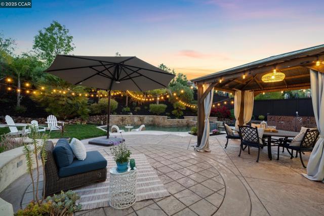 492 Calico Ct, San Ramon CA: https://media.crmls.org/mediaz/65f56406-c5ab-4124-a0b4-070db7da04b8.jpg