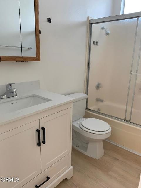 8828 North Bank Drive, Ventura CA: https://media.crmls.org/mediaz/65f61644-7b88-4f26-b9dd-6678d0e44905.jpg