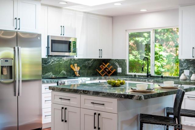 907 Ridge Heights Road, Fallbrook CA: https://media.crmls.org/mediaz/65f6ac2d-bc61-47ab-aaae-6c18c116c8fb.jpg